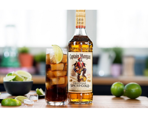 Напиток спиртной CAPTAIN MORGAN Original Spiced Gold на основе невыдержанного рома 35%, 0.5л, Великобритания, 0.5 L