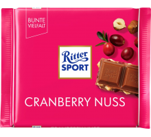 Шоколад молочный RITTER SPORT с кусочками клюквы и орехом лещины, 100г, Германия, 100 г